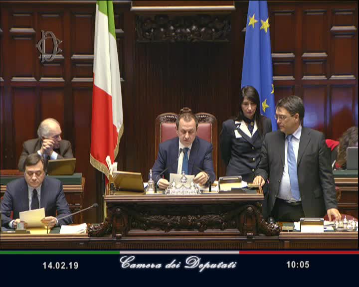 Segui la diretta AULA, Seduta 126 - Modifiche all'articolo 71 della Costituzione, in materia di iniziativa legislativa popolare su webtv.camera.it