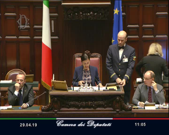 Segui la diretta AULA, Seduta 167- Modifiche agli articoli 56, 57 e 59 della Costituzione in materia di riduzione del numero dei parlamentari  su webtv.camera.it