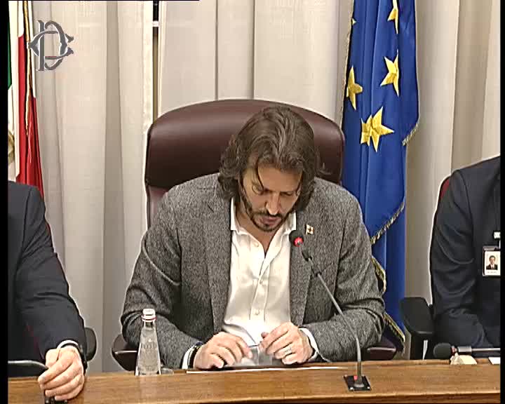 Segui la diretta Federalismo fiscale, audizione ministro D'Incà su webtv.camera.it