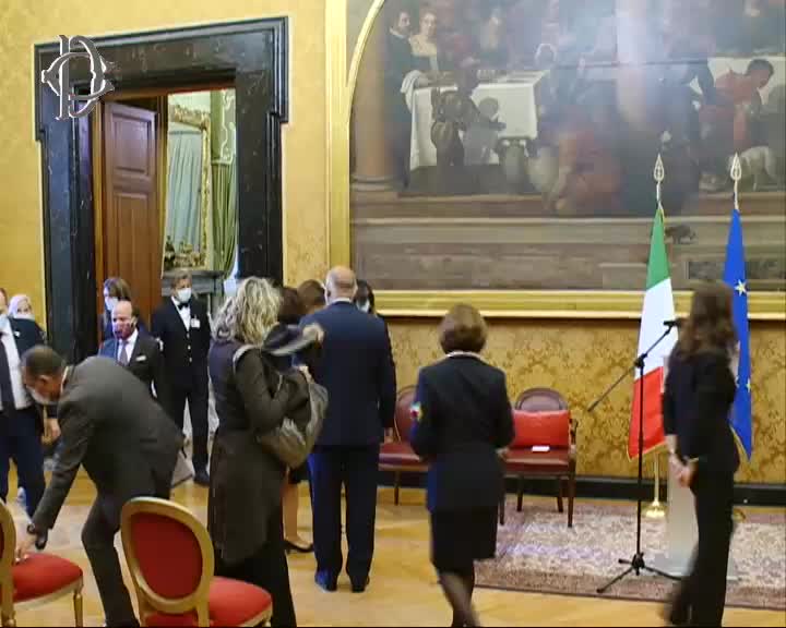 Segui la diretta Nuovo allestimento della Sala delle Donne su webtv.camera.it