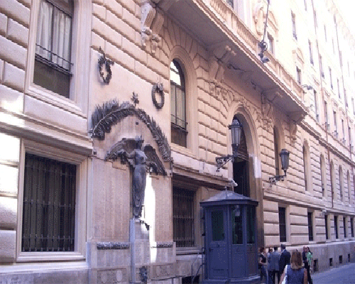 Segui la diretta Degrado città e periferie, audizione rappresentanti Istat su webtv.camera.it